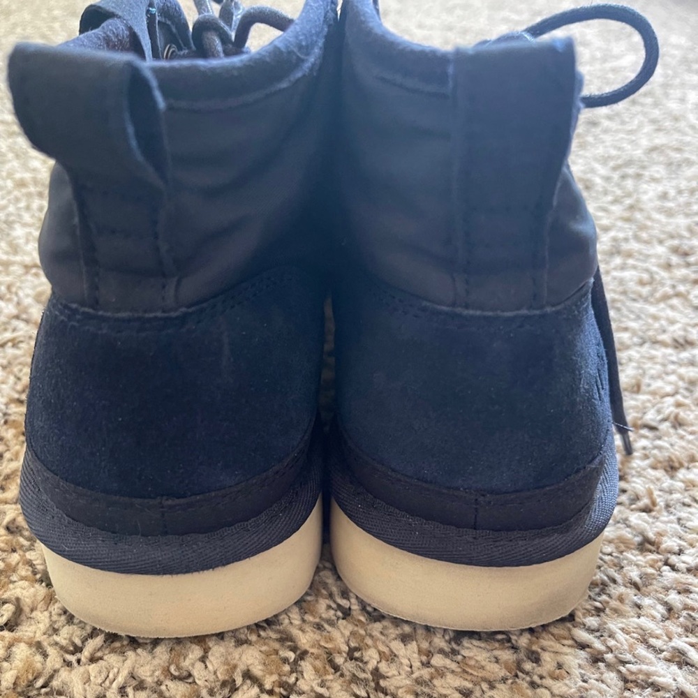 Mens uggs - Picture 3 of 5
